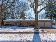 217 S Kenosha Dr