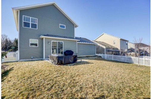 2654 Golden Wing Ct, Sun Prairie, WI 53590