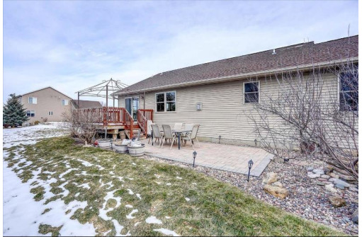 1409 Chipper Ln, Sun Prairie, WI 53590