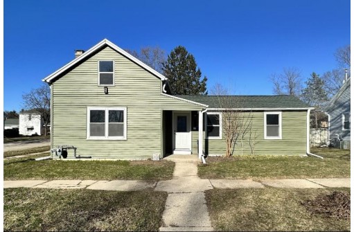 519 Jefferson St, Portage, WI 53901