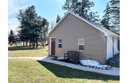 400 2nd St, Fox Lake, WI 53933