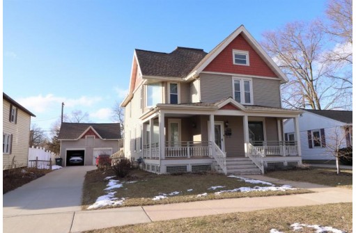 523 E Conant St, Portage, WI 53901