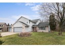 831 Peregrine Cir, Oregon, WI 53575