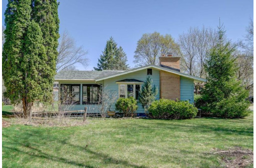 6002 Hempstead Rd, Madison, WI 53711