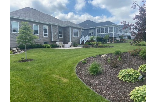 1921 Raptor Dr, Verona, WI 53593