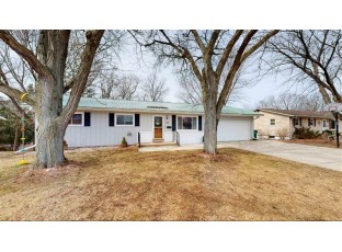 818 Sweeney Rd Edgerton, WI 53534-1546