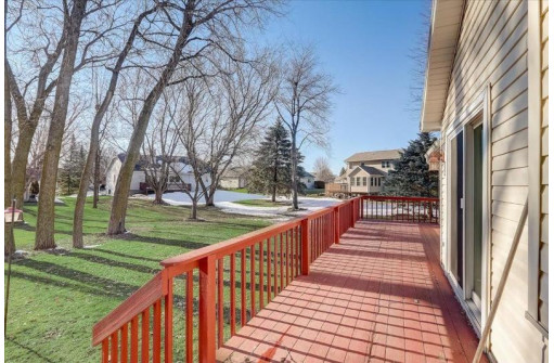 1016 New Haven Cir, Sun Prairie, WI 53590