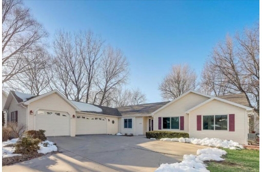 1016 New Haven Cir, Sun Prairie, WI 53590