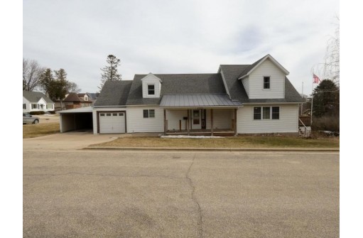 113 N Johnson St, Dodgeville, WI 53533