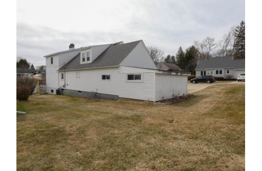 113 N Johnson St, Dodgeville, WI 53533