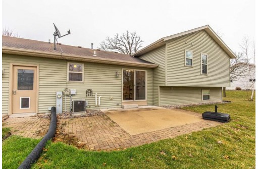 211 Gehin St, Belleville, WI 53508