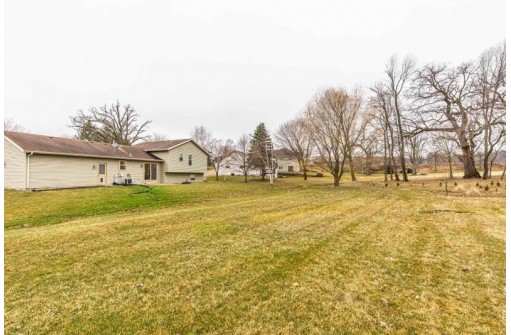 211 Gehin St, Belleville, WI 53508