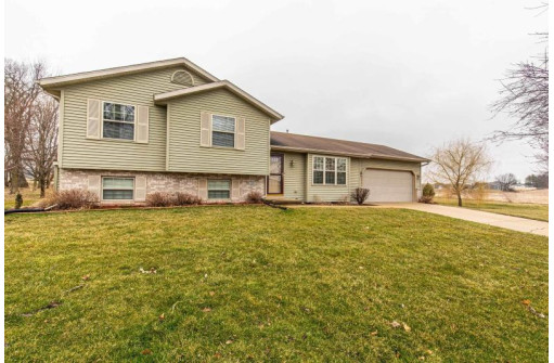 211 Gehin St, Belleville, WI 53508