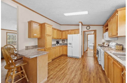 247 Dogwood Ln, Wisconsin Dells, WI 53965