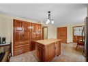 5301 N Autumn Ln, McFarland, WI 53558