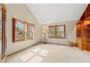 5301 N Autumn Ln, McFarland, WI 53558