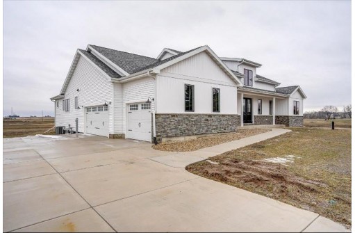 3011 Castleton Crossing, DeForest, WI 53532