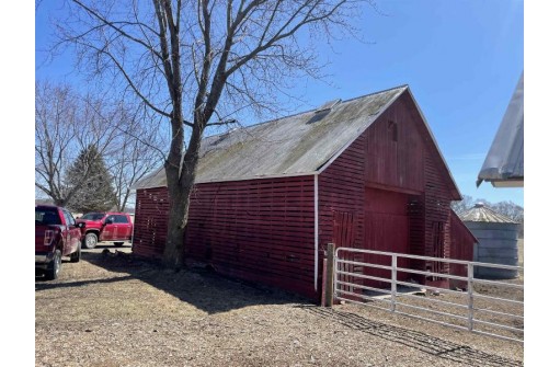 S2311A Simpson Rd, Reedsburg, WI 53959