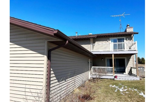 W8043 Birch Rd, Beaver Dam, WI 53916