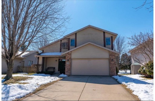 7009 Rockstream Dr, Madison, WI 53719