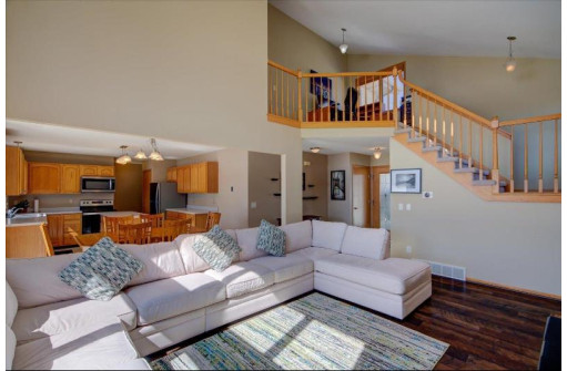 7009 Rockstream Dr, Madison, WI 53719