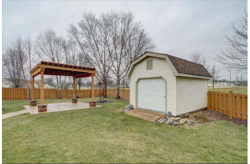 656 Meadowview Ln, Marshall, WI 53559