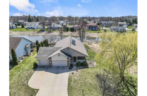 1505 Chipper Ln, Sun Prairie, WI 53590