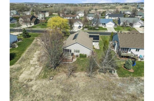 1505 Chipper Ln, Sun Prairie, WI 53590