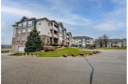 3848 Maple Grove Dr 313, Madison, WI 53719