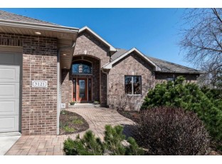 3121 Castleton Crossing Sun Prairie, WI 53590