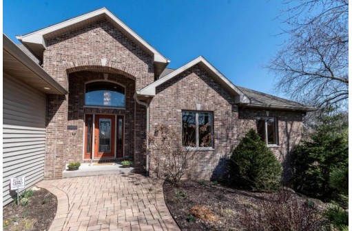 3121 Castleton Crossing, Sun Prairie, WI 53590