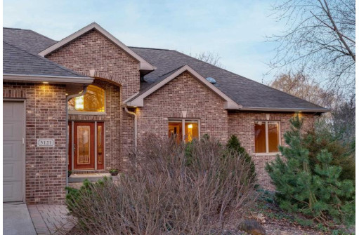 3121 Castleton Crossing, Sun Prairie, WI 53590