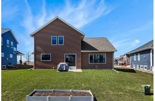 1104 Aldora Ln, Waunakee, WI 53597