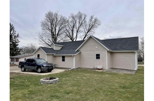 403 Mineral St, Albany, WI 53502