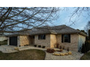 2938 Yale Dr, Janesville, WI 53548