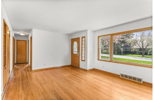 403 W Lakeview Ave, Madison, WI 53716