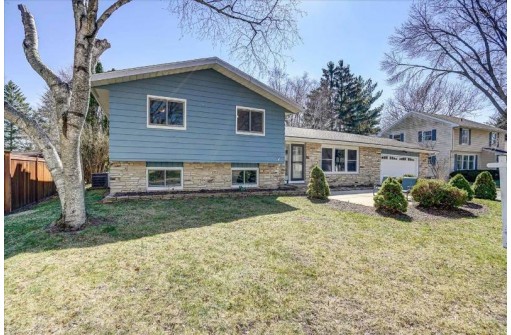 5317 Chinook Lane, Madison, WI 53704-1011