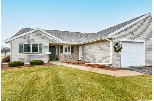 618 Reena Ave, Fort Atkinson, WI 53538