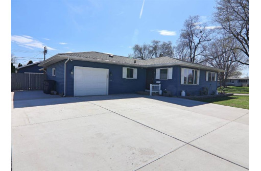 1541 Kensington St, Janesville, WI 53546