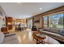 18 Bishops Hill Cir, Madison, WI 53717