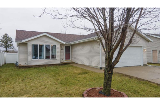 150 Bindl Dr, Reedsburg, WI 53959