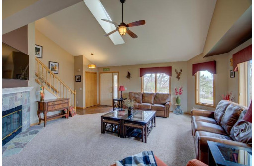 N2805 Summerville Park Rd, Lodi, WI 53555