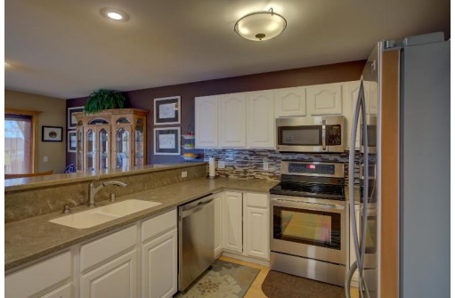 N2805 Summerville Park Rd, Lodi, WI 53555