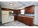 2223 N Claremont Dr, Janesville, WI 53545