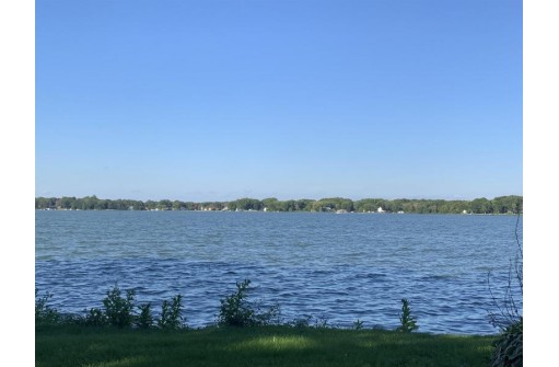 N8232 Stoney Point Rd, Beaver Dam, WI 53916