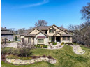 5830 Cobblestone Ln, Waunakee, WI 53597