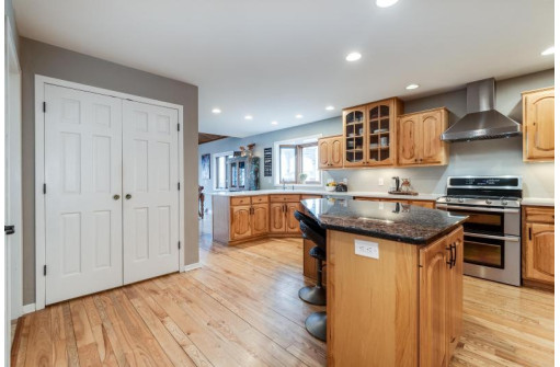 4332 Mcconnell Ct, Madison, WI 53711