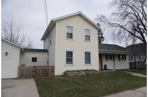 412 W Bridge St, New Lisbon, WI 53950