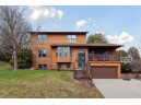 9 Woodglen Ct, Madison, WI 53716