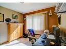 1153 Broadway Dr, Sun Prairie, WI 53590